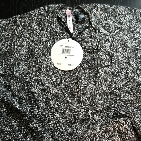 Clothes - Picture 2 of 3